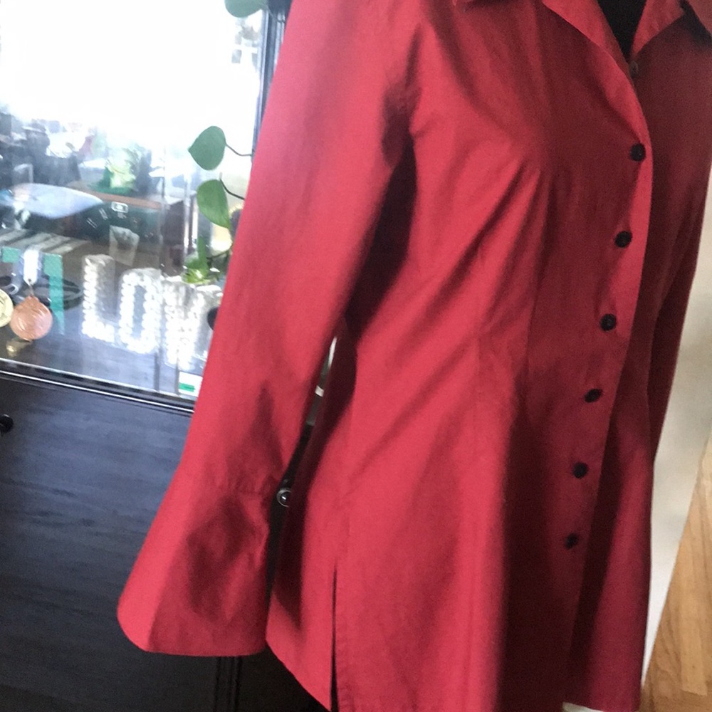 red blouse - Picture 3 of 10